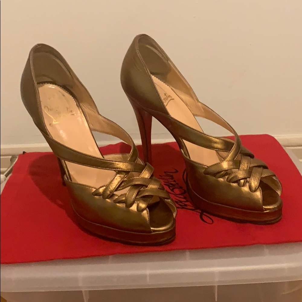 Christian Louboutin gold/bronze Lady Corset pumps